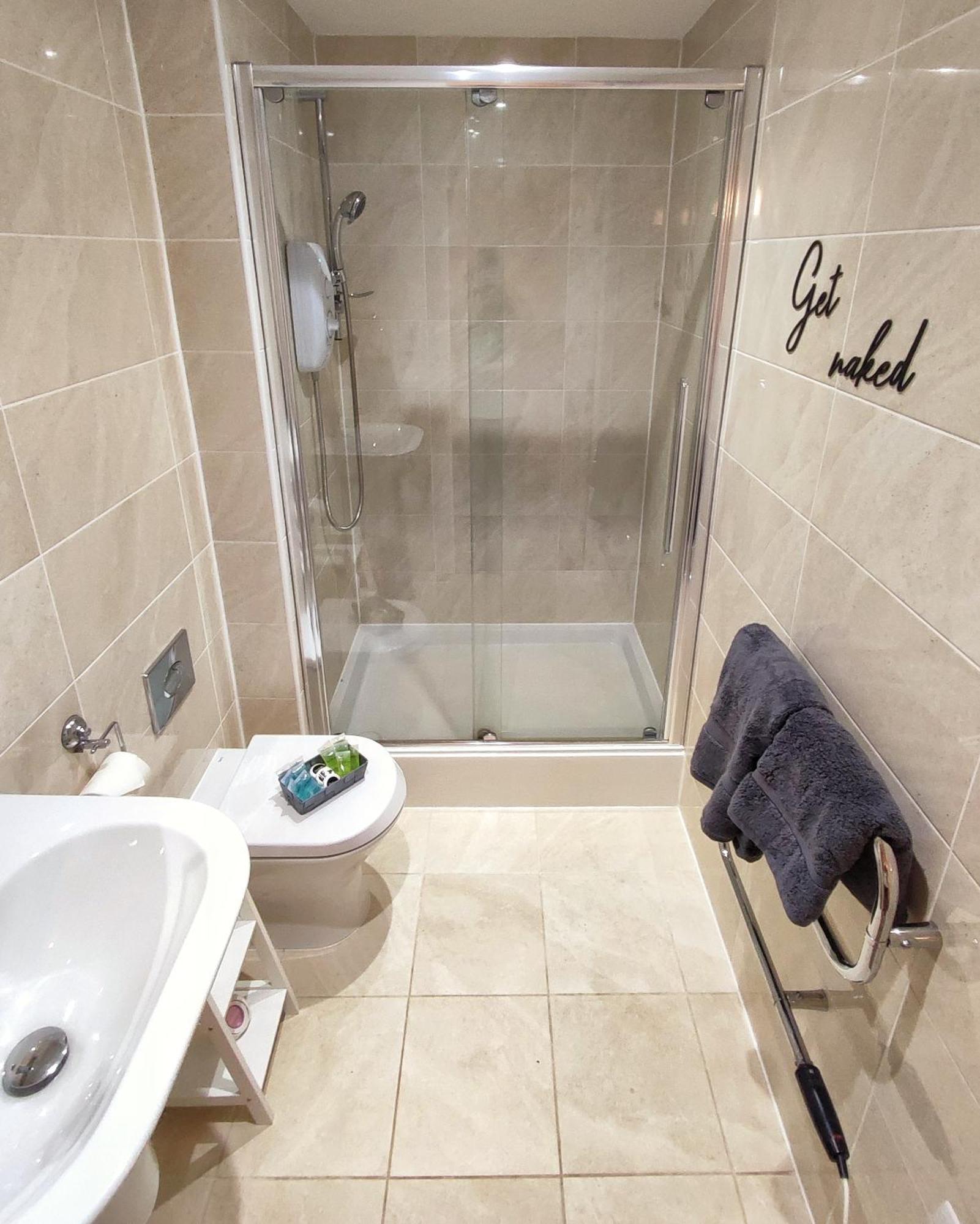 Duplex Apartment In Leeds With King Size Bed - Long Stay Rates Available Exterior photo